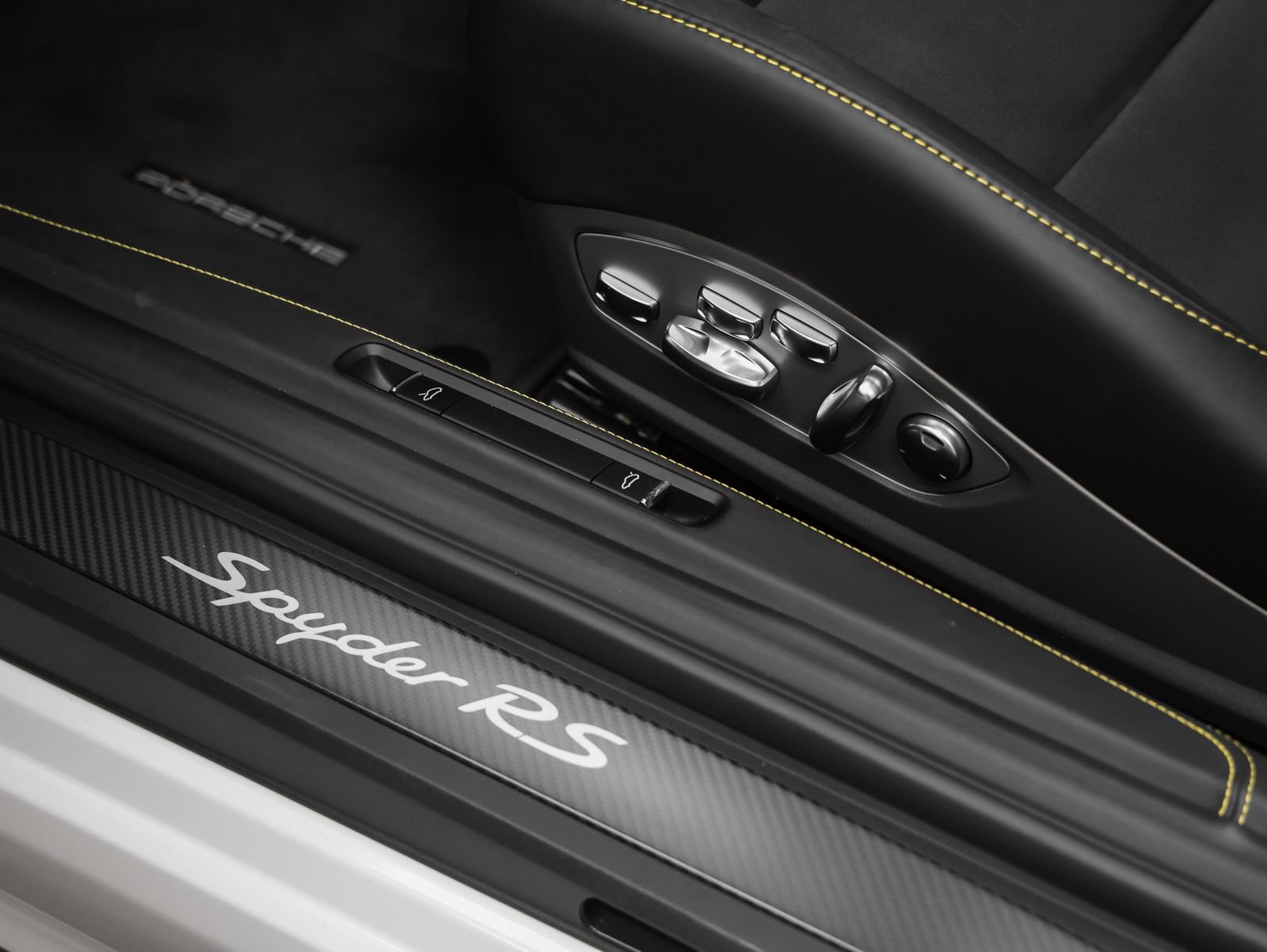 Certified 2025 Porsche 718 Boxster Spyder RS RWD image 50