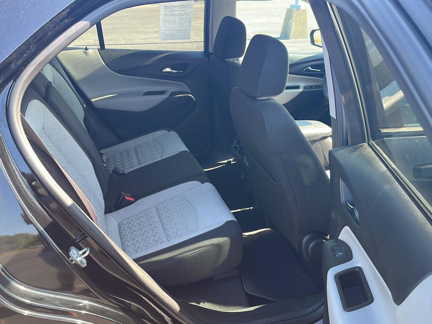 Used 2023 Chevrolet Equinox LS w/ LS Convenience Package FWD image 24