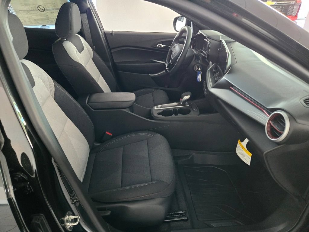 New 2026 Chevrolet Trax RS w/ Driver Confidence Package FWD image 6