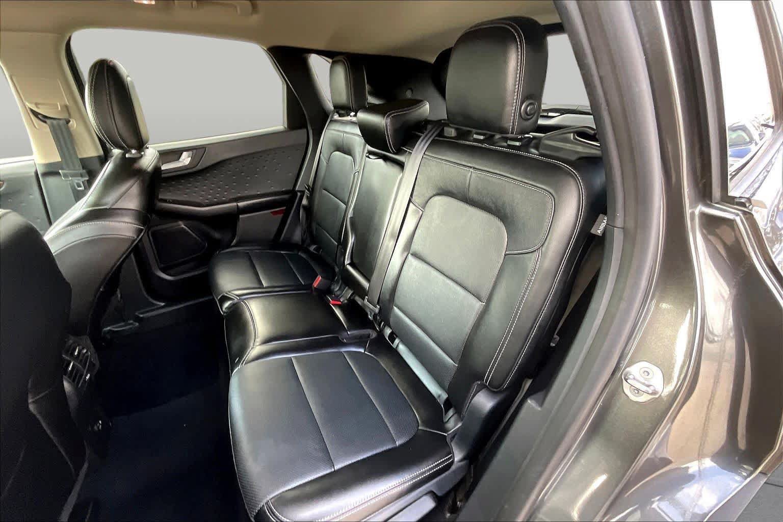 Used 2020 Ford Escape Titanium FWD image 20