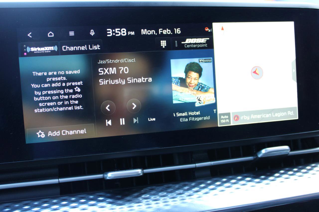 Used 2024 Kia Carnival SX Prestige image 32