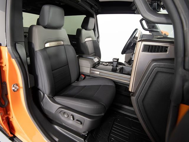 Used 2024 GMC Hummer EV 3X w/ LPO, Illumination Package image 32