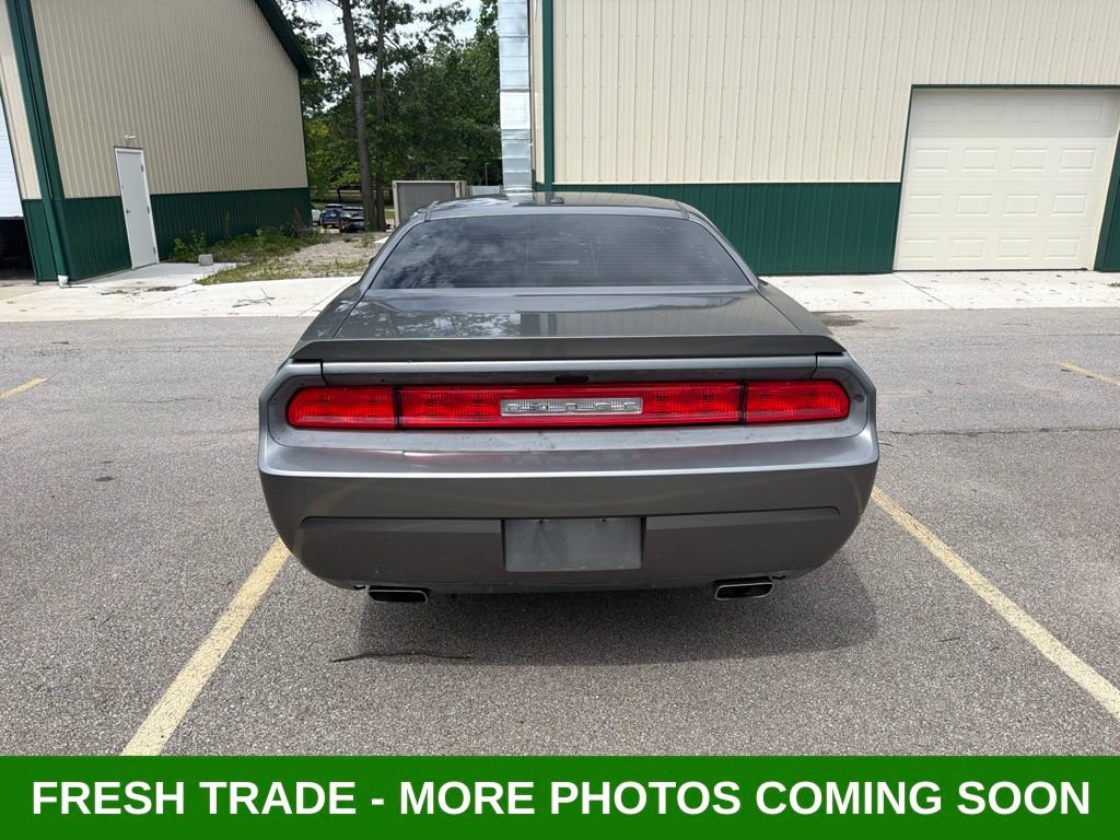 Used 2012 Dodge Challenger R/T RWD image 3
