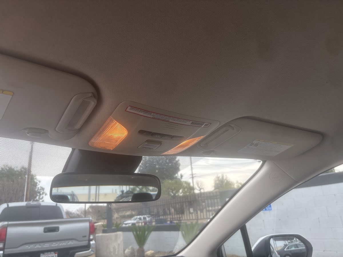 Used 2022 Toyota Corolla LE image 22