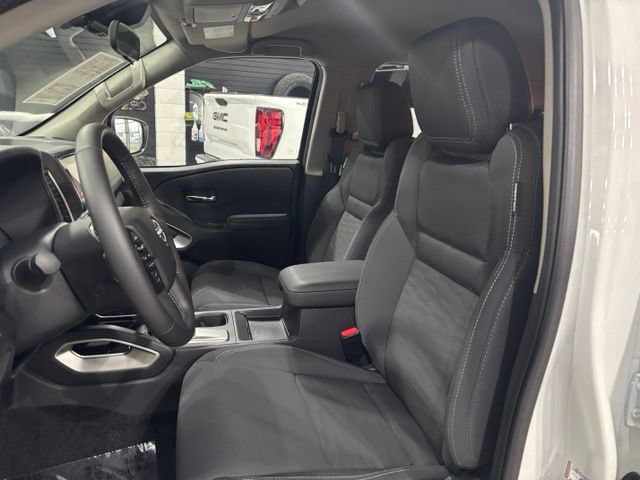 Used 2024 Nissan Frontier SV w/ Technology Package AWD/4WD image 14