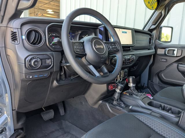 Used 2024 Jeep Wrangler Unlimited Rubicon 4xe w/ Safety Group AWD/4WD image 2