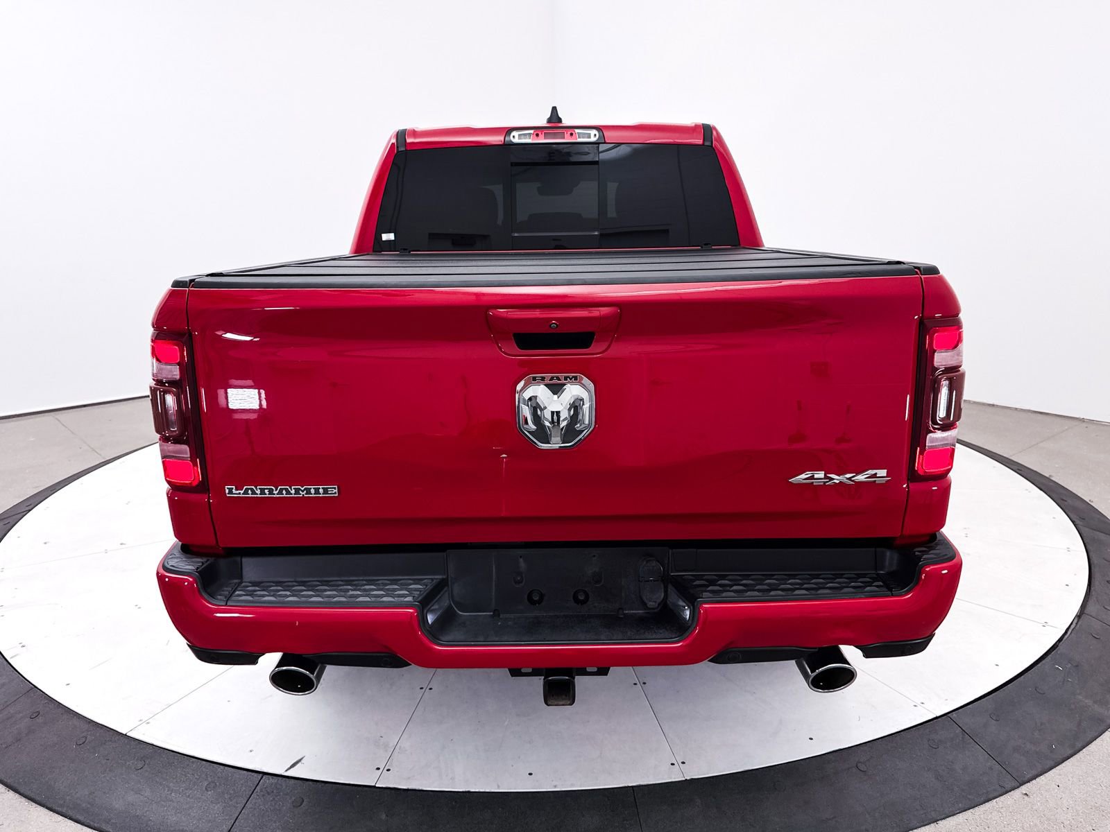 Used 2022 RAM 1500 Laramie w/ Sport Appearance Package image 14