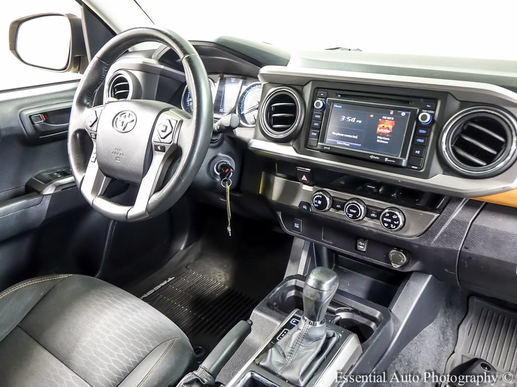 Used 2017 Toyota Tacoma SR5 w/ Tow Package RWD image 23