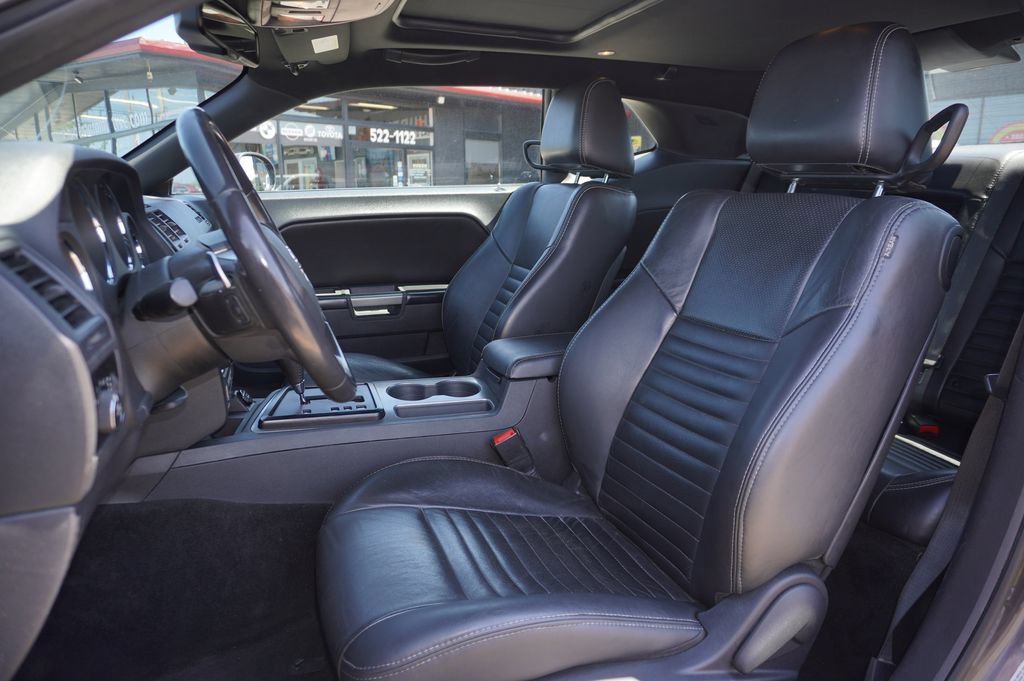 Used 2014 Dodge Challenger R/T Plus RWD image 23