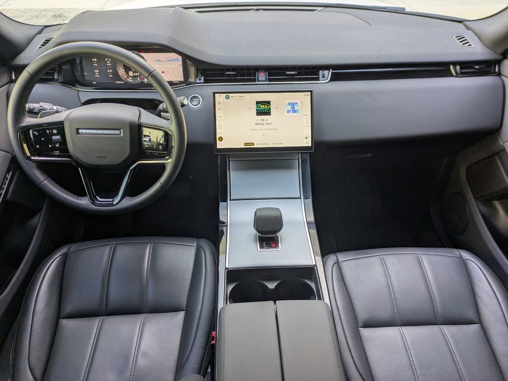 Used 2025 Land Rover Range Rover Evoque S image 17
