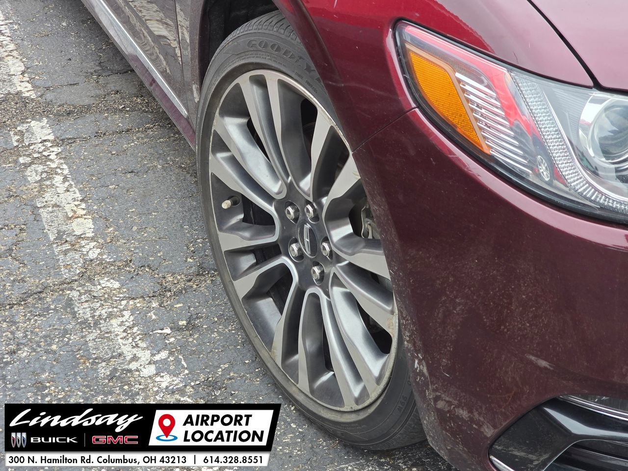 Used 2017 Lincoln Continental Select image 13