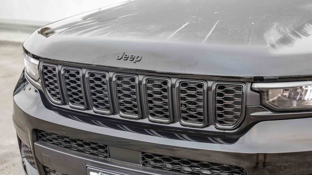 New 2025 Jeep Grand Cherokee L Altitude image 6