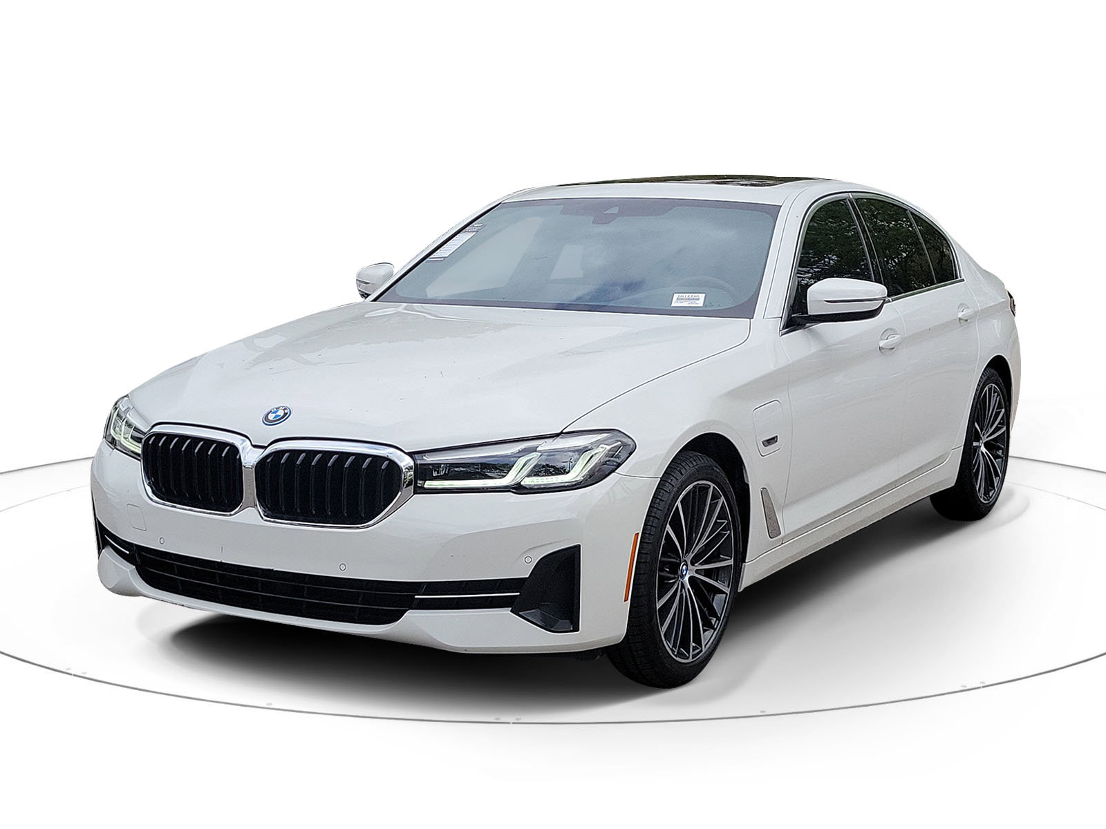 Certified 2023 BMW 530e xDrive w/ Premium Package AWD/4WD image 2