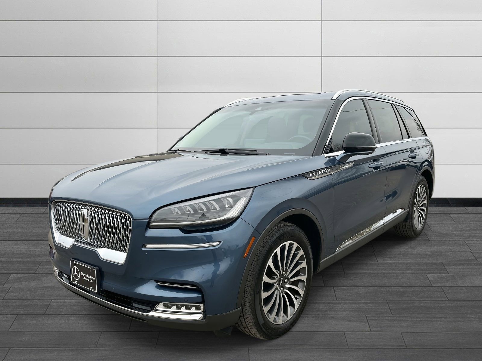 Used 2020 Lincoln Aviator Reserve w/ Elements Package Plus image 6