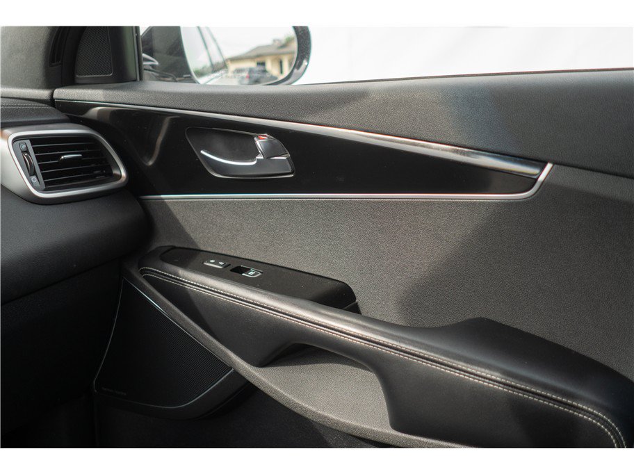 Used 2019 Kia Sorento SX FWD image 19