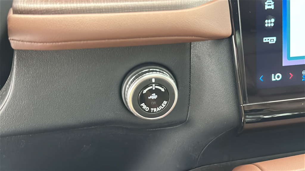 Used 2025 Lincoln Navigator L Reserve AWD/4WD image 23