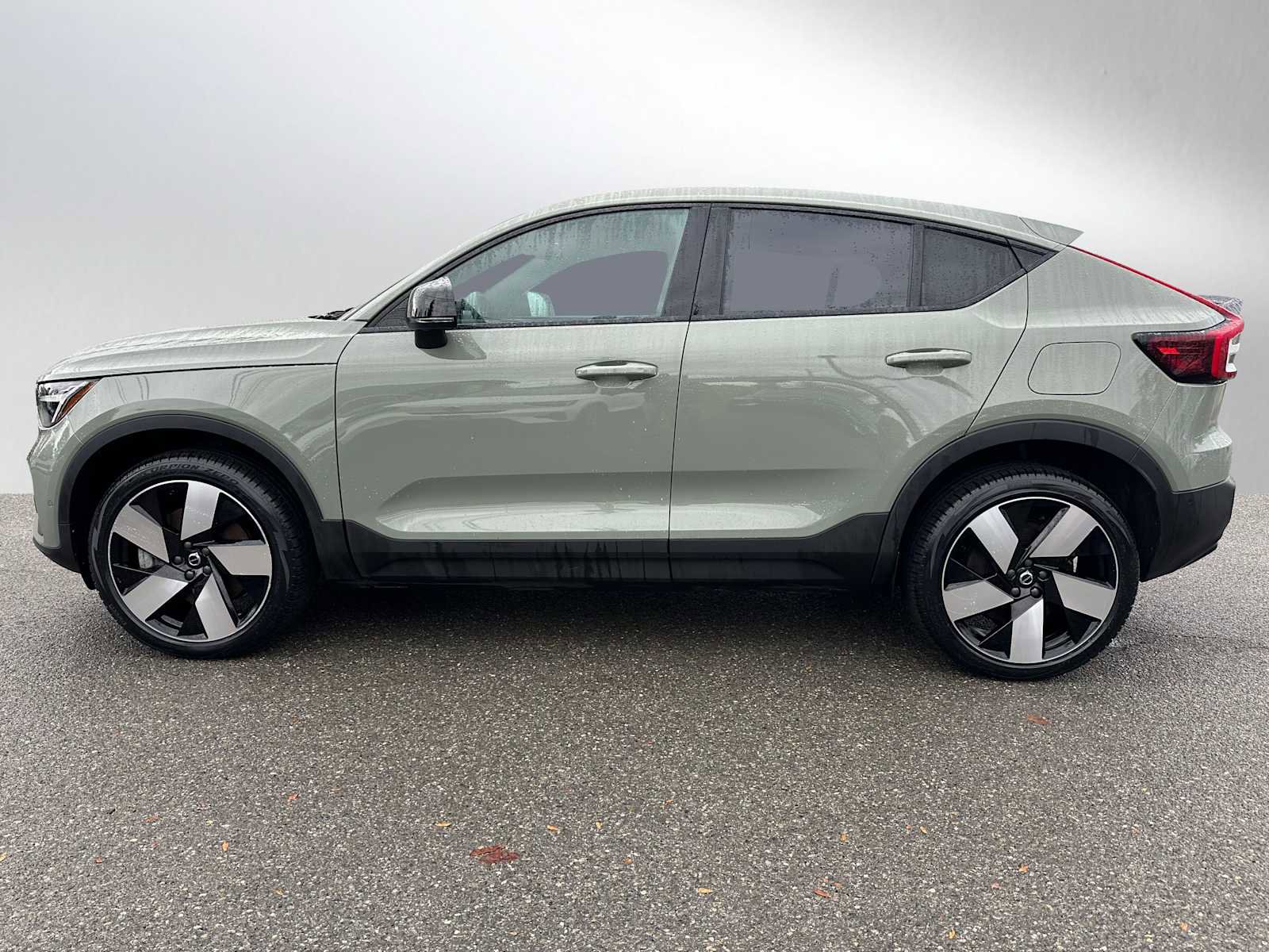 Certified 2023 Volvo C40 P8 Recharge Ultimate image 6