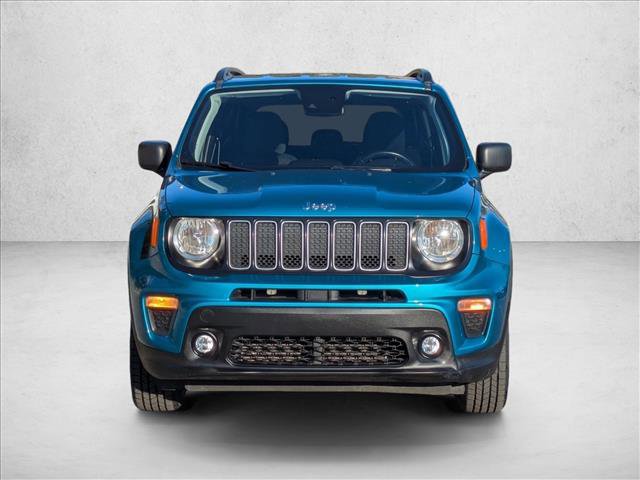Used 2022 Jeep Renegade Latitude w/ Convenience Group AWD/4WD image 2