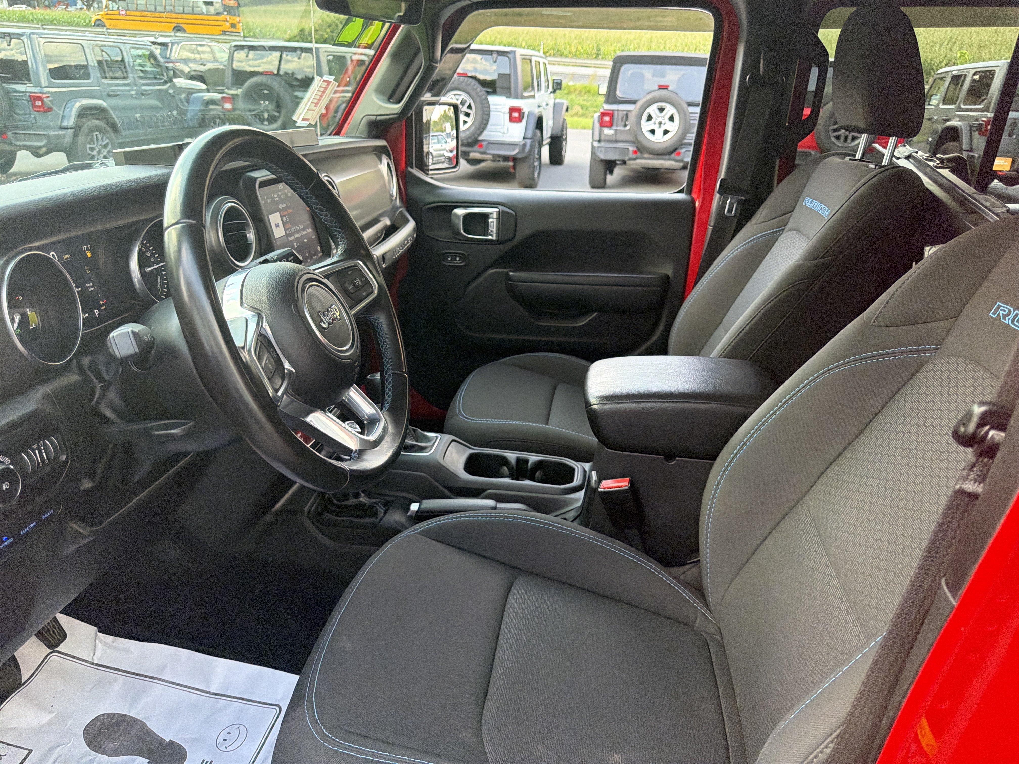 Used 2022 Jeep Wrangler Unlimited Rubicon 4xe AWD/4WD image 12