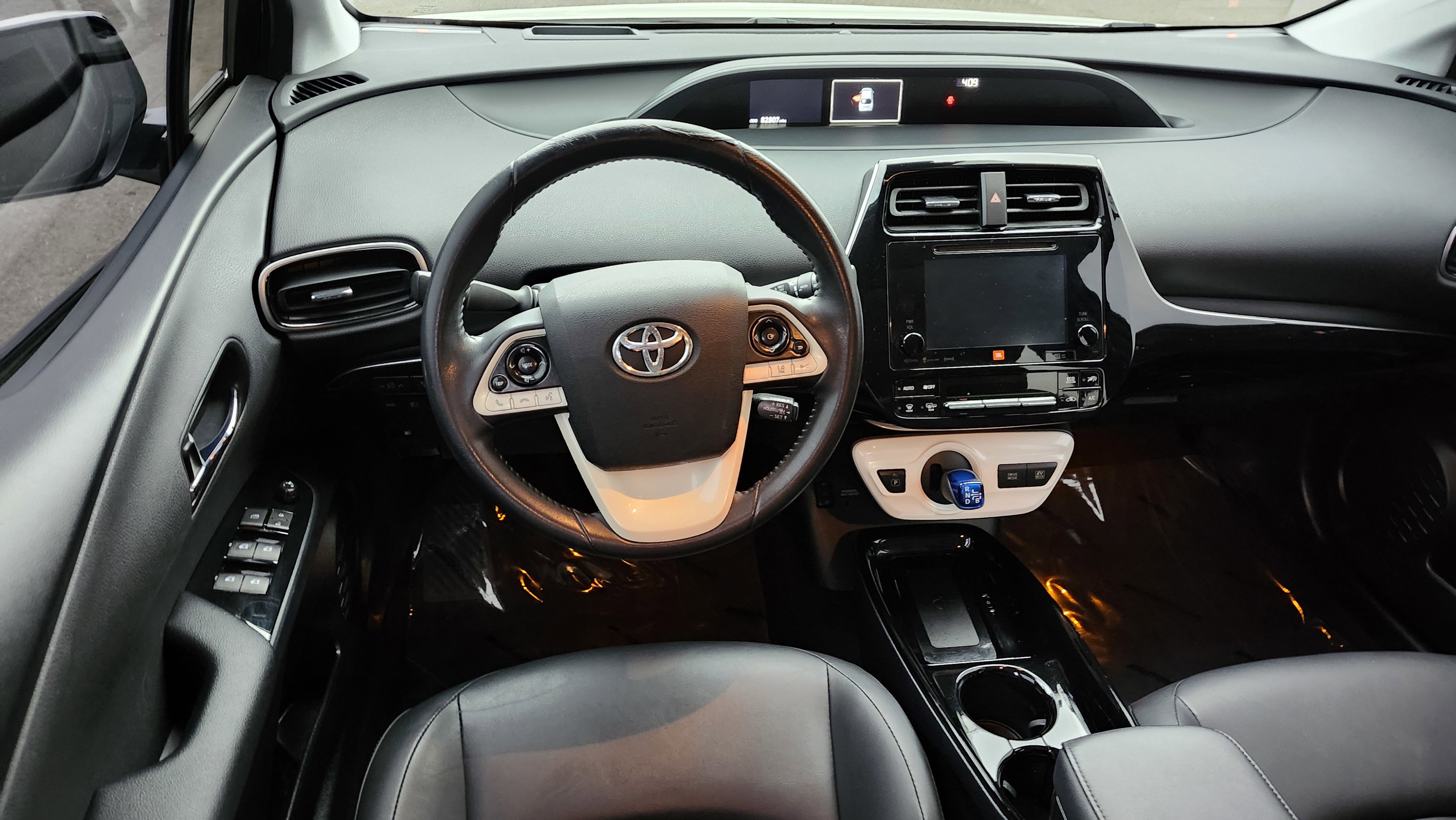 Used 2017 Toyota Prius Four image 29