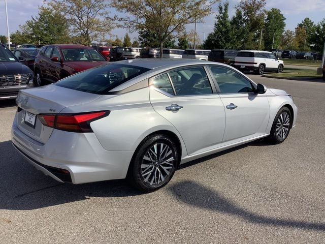 Used 2023 Nissan Altima 2.5 SV image 5