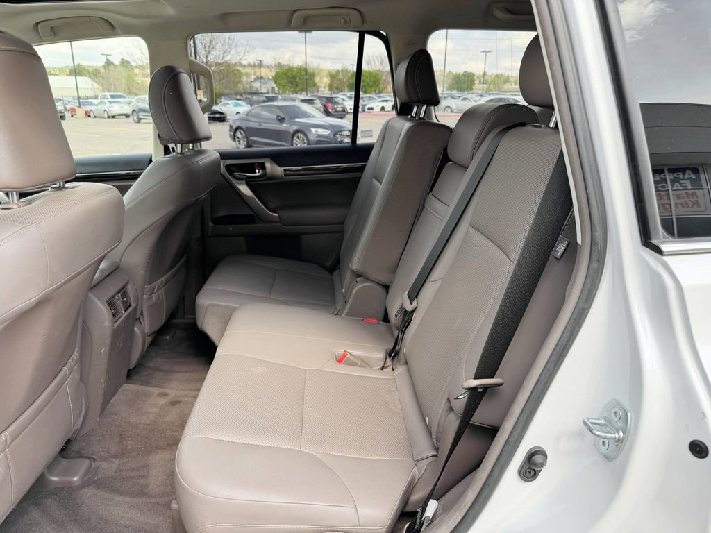 Used 2017 Lexus GX 460 w/ Navigation Package AWD/4WD image 26