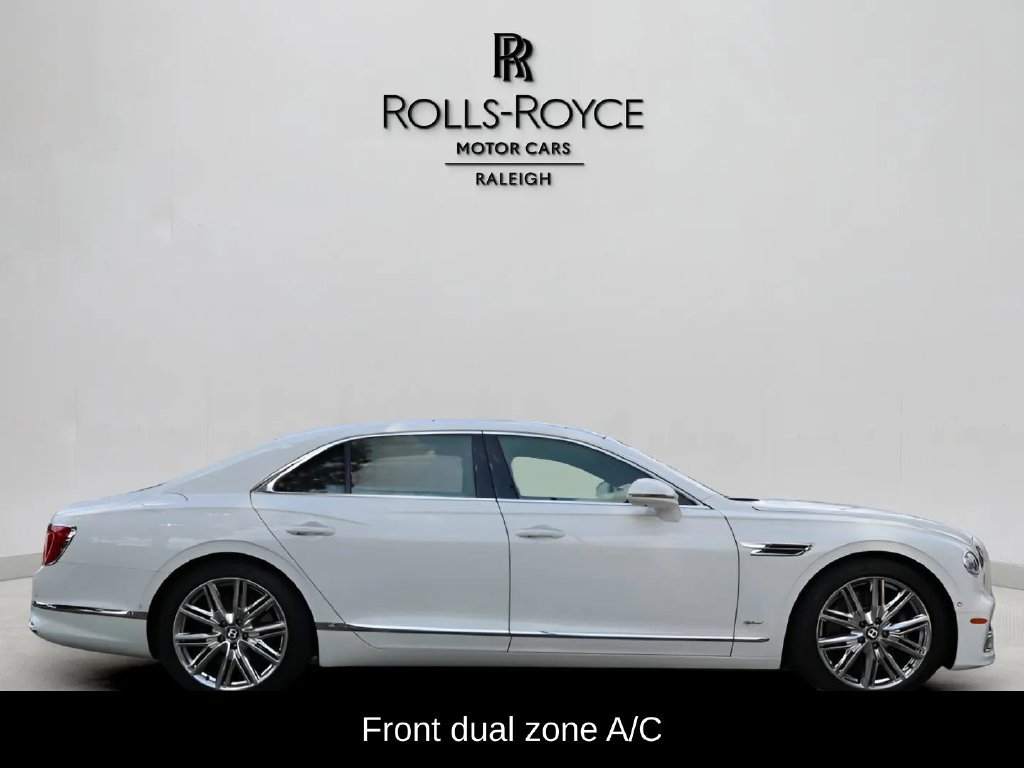 Used 2022 Bentley Flying Spur Plug-In Hybrid AWD/4WD image 4