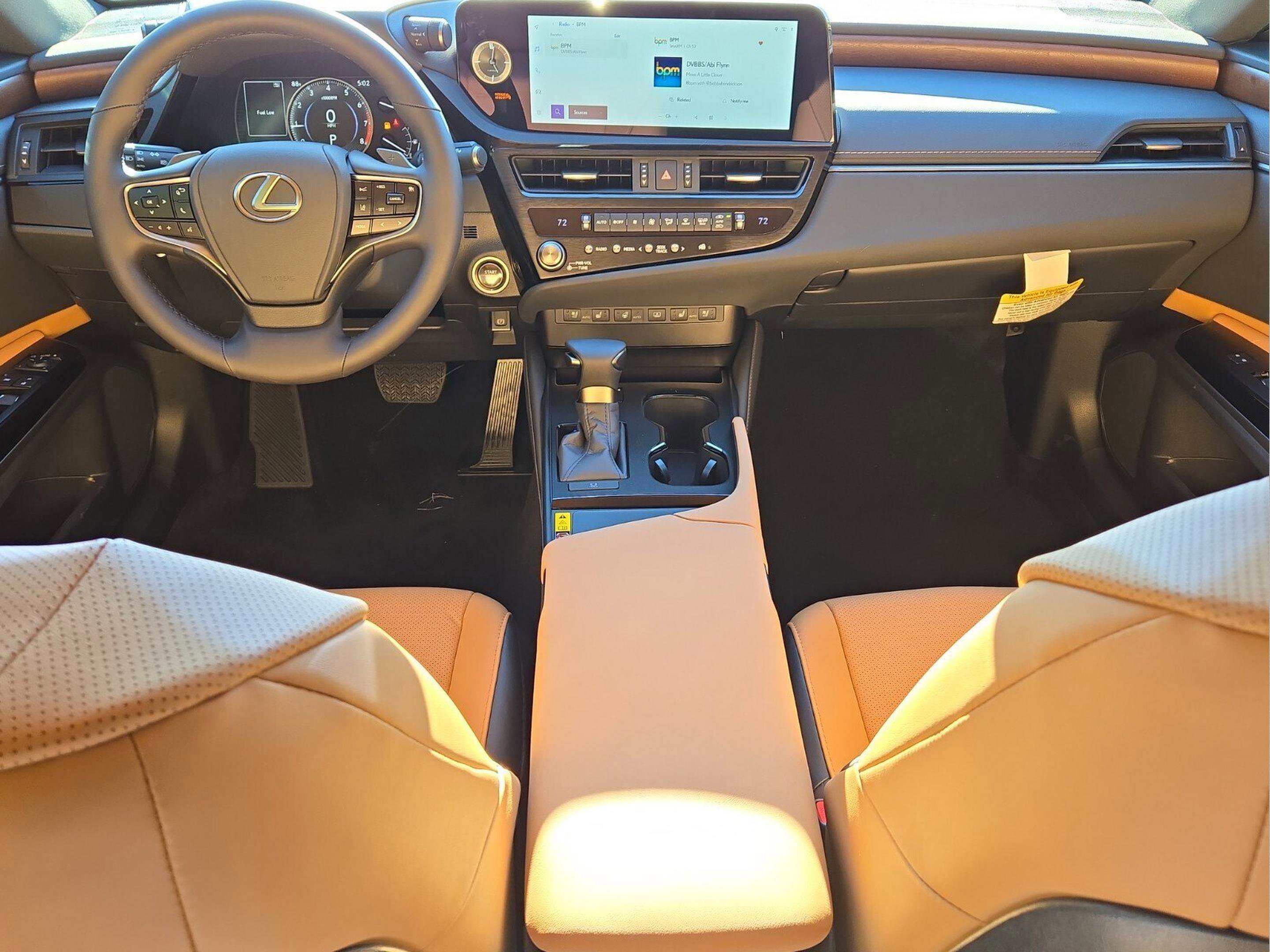 New 2025 Lexus ES 350 w/ Premium Package image 4