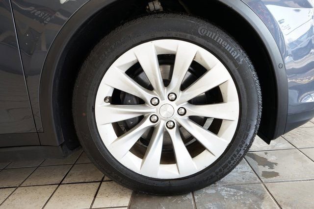 Used 2017 Tesla Model X 75D image 56