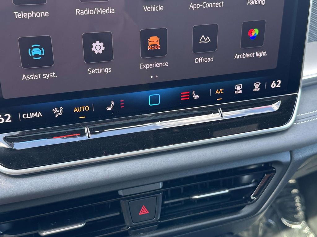 New 2026 Volkswagen Tiguan SE R-Line AWD/4WD image 21
