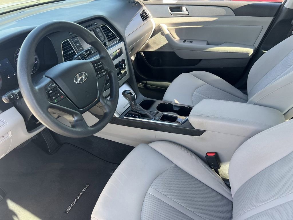 Used 2015 Hyundai Sonata SE w/ Option Group 09 image 17