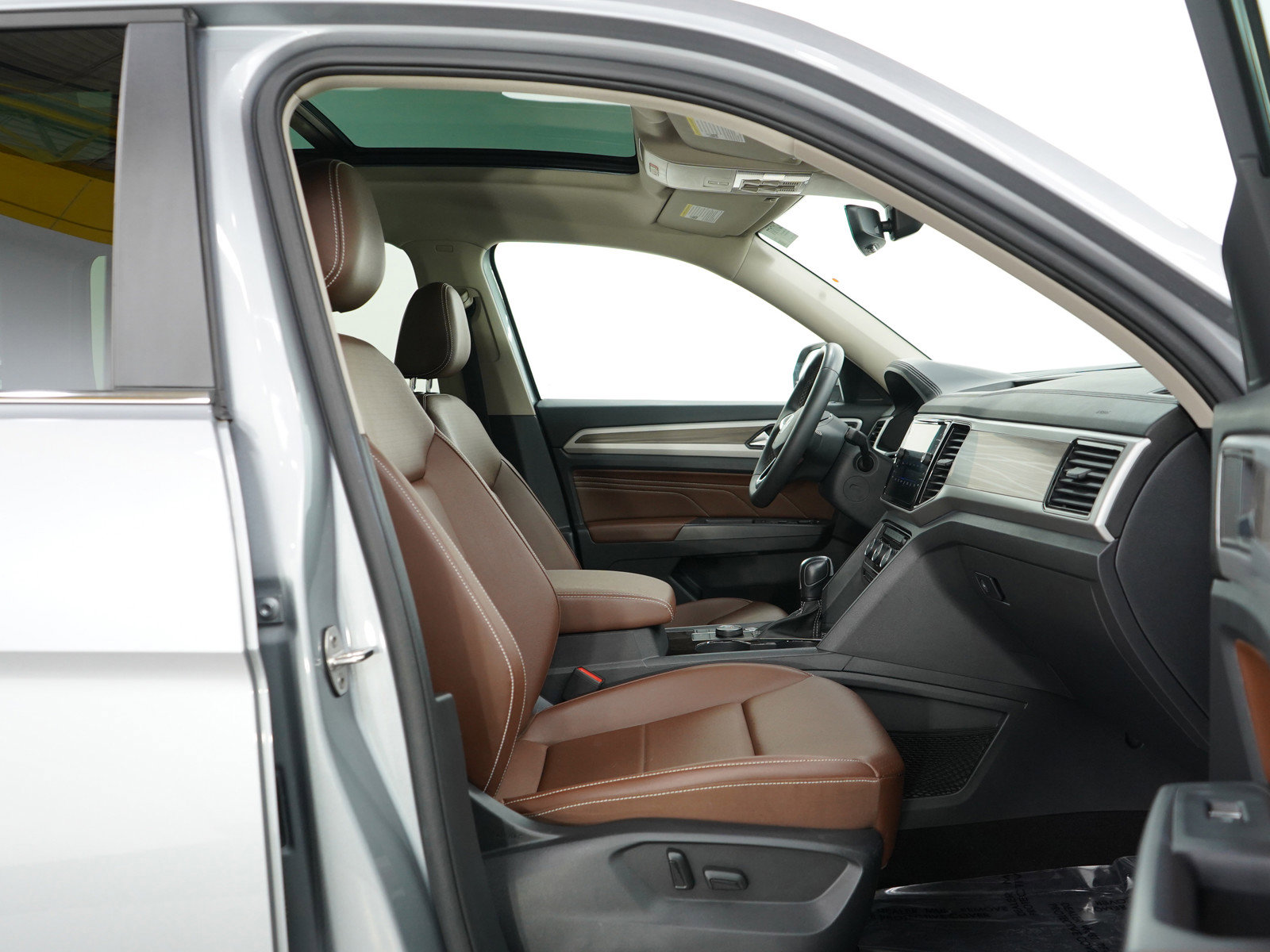 Used 2021 Volkswagen Atlas SEL image 10