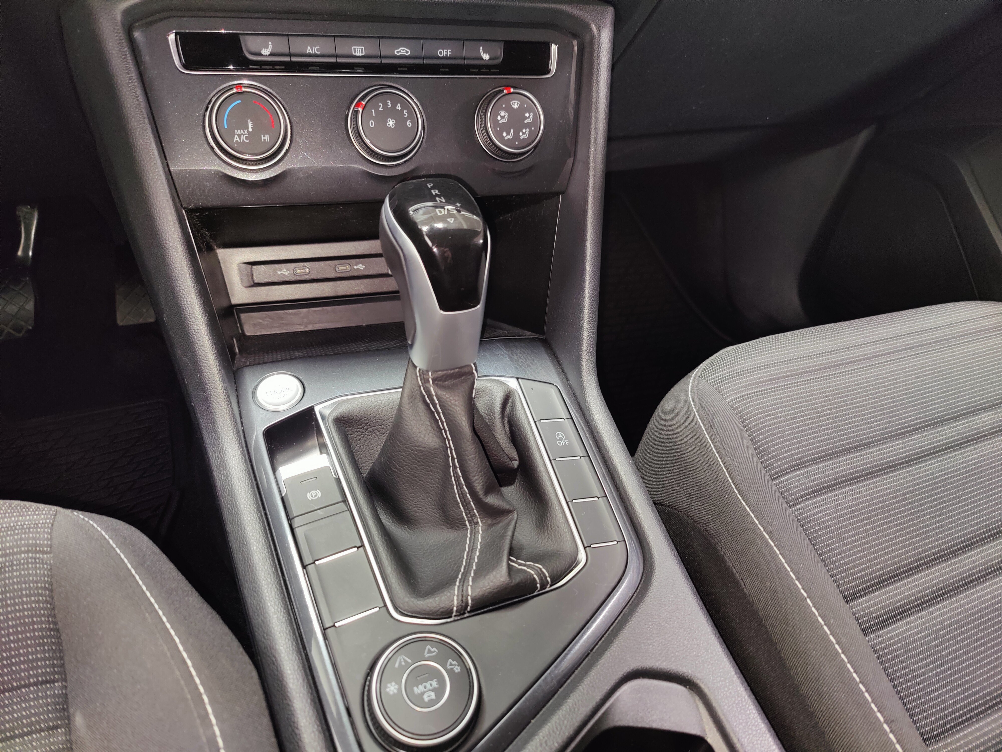Certified 2024 Volkswagen Tiguan S AWD/4WD image 14
