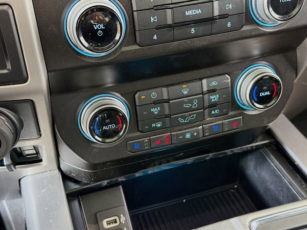 Used 2020 Ford F150 Platinum w/ Equipment Group 701A Luxury image 37