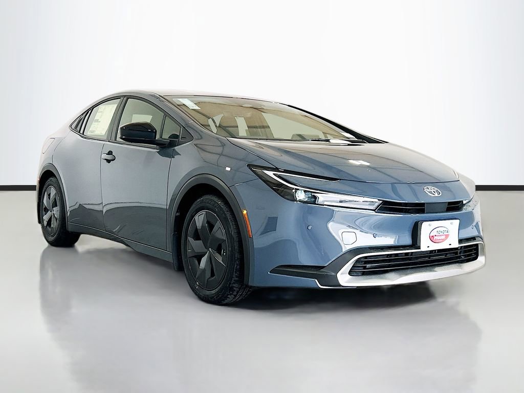 New 2026 Toyota Prius Plug-In Hybrid FWD image 3