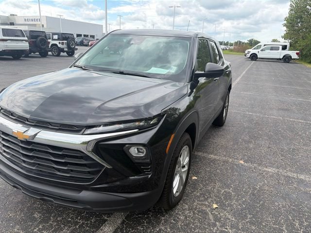 Used 2024 Chevrolet TrailBlazer LS w/ LS Convenience Package AWD/4WD image 5