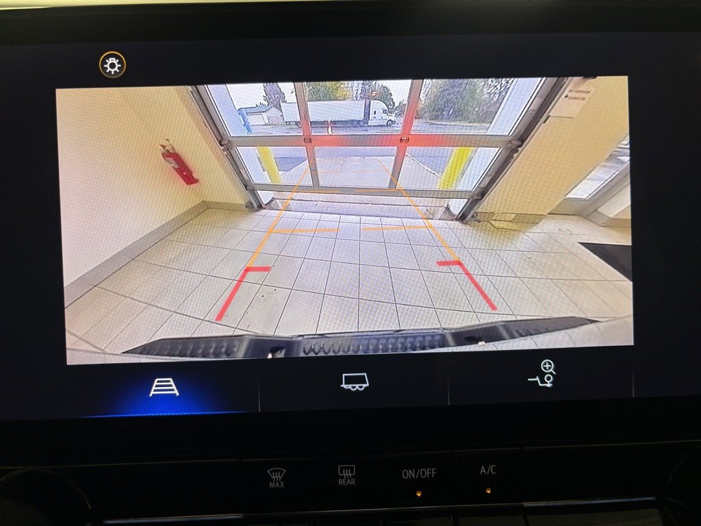 Used 2024 Chevrolet Colorado Trail Boss w/ Advanced Trailering Package image 4