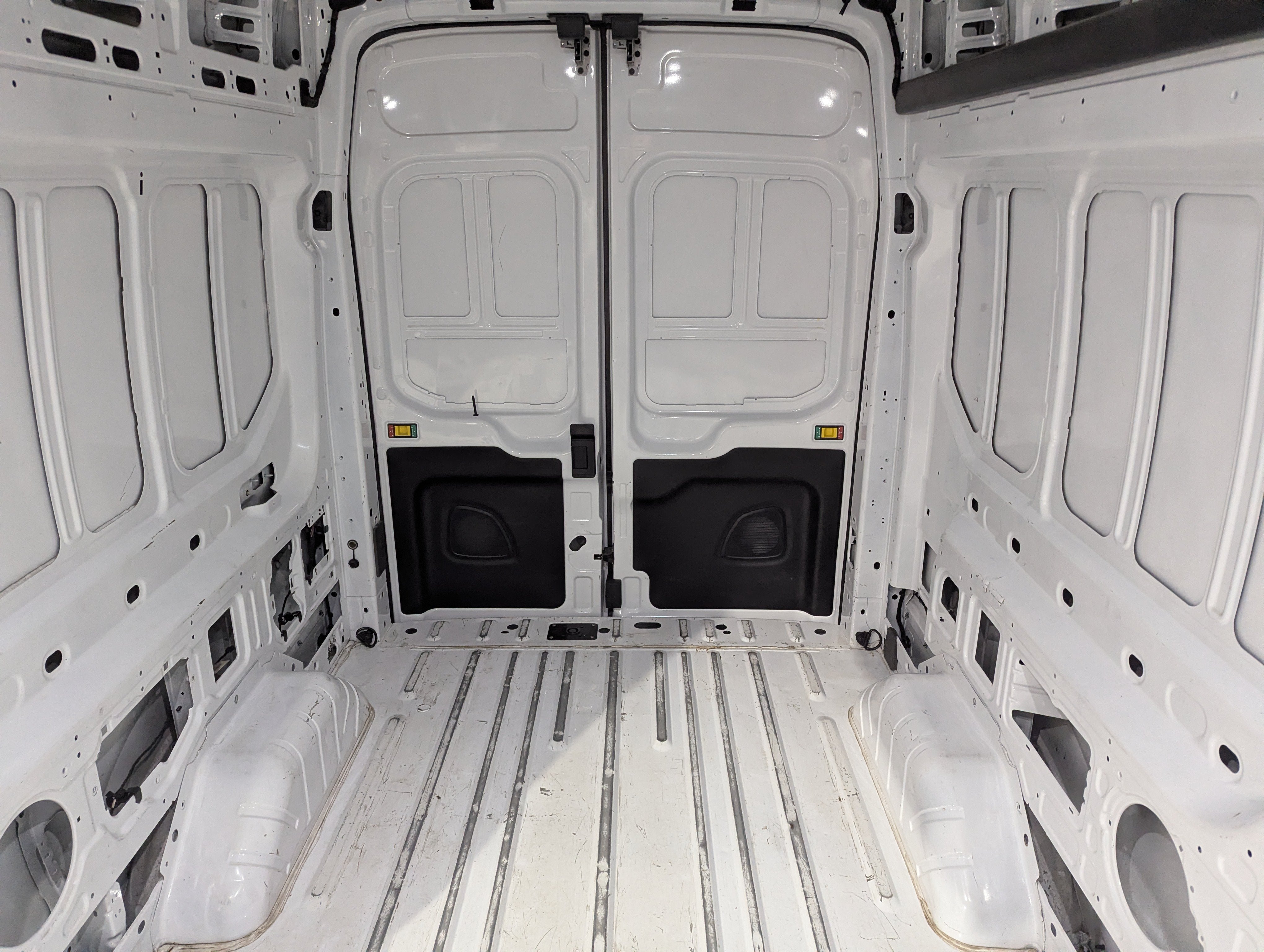 Used 2025 Ford Transit 250 148 High Roof RWD image 8