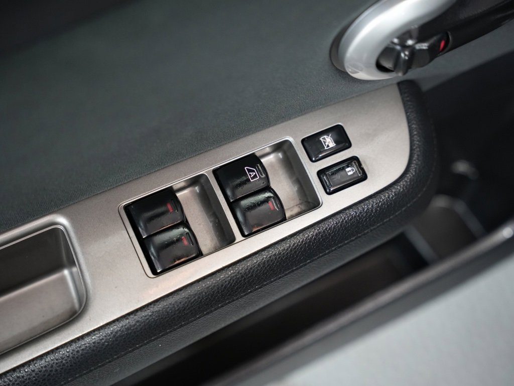 Used 2012 Nissan Versa 1.8 S image 32