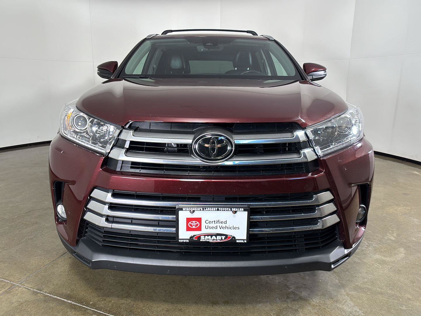 Used 2017 Toyota Highlander Limited w/ Carpet Mat Package AWD/4WD image 6