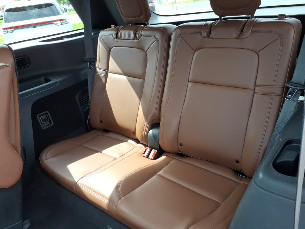 Certified 2023 Lincoln Aviator Reserve w/ Elements Package Plus AWD/4WD image 13