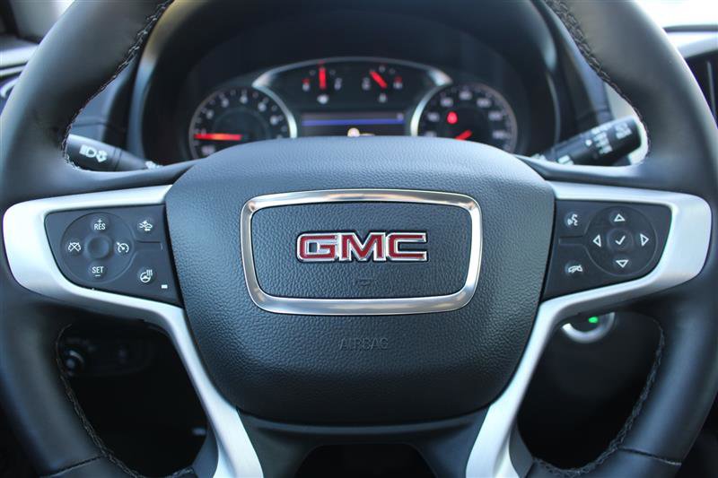 Used 2024 GMC Terrain SLT image 15