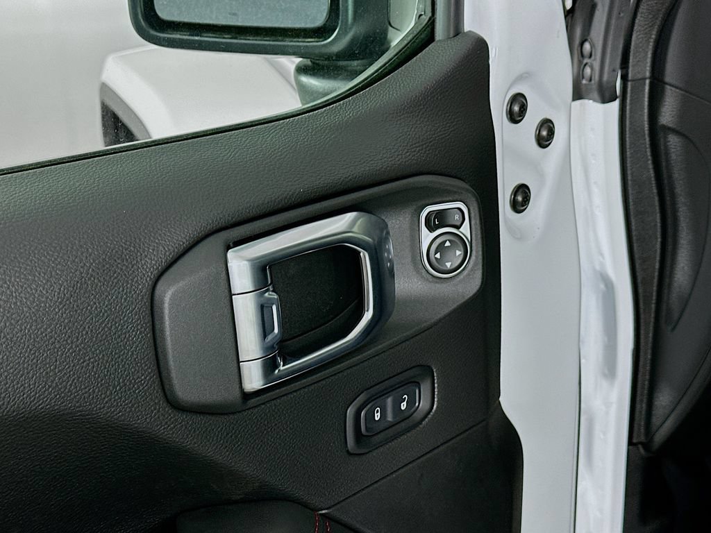 New 2026 Jeep Gladiator Rubicon w/ Technology Group AWD/4WD image 23