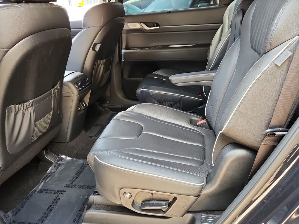 Used 2024 Hyundai Palisade Limited image 13
