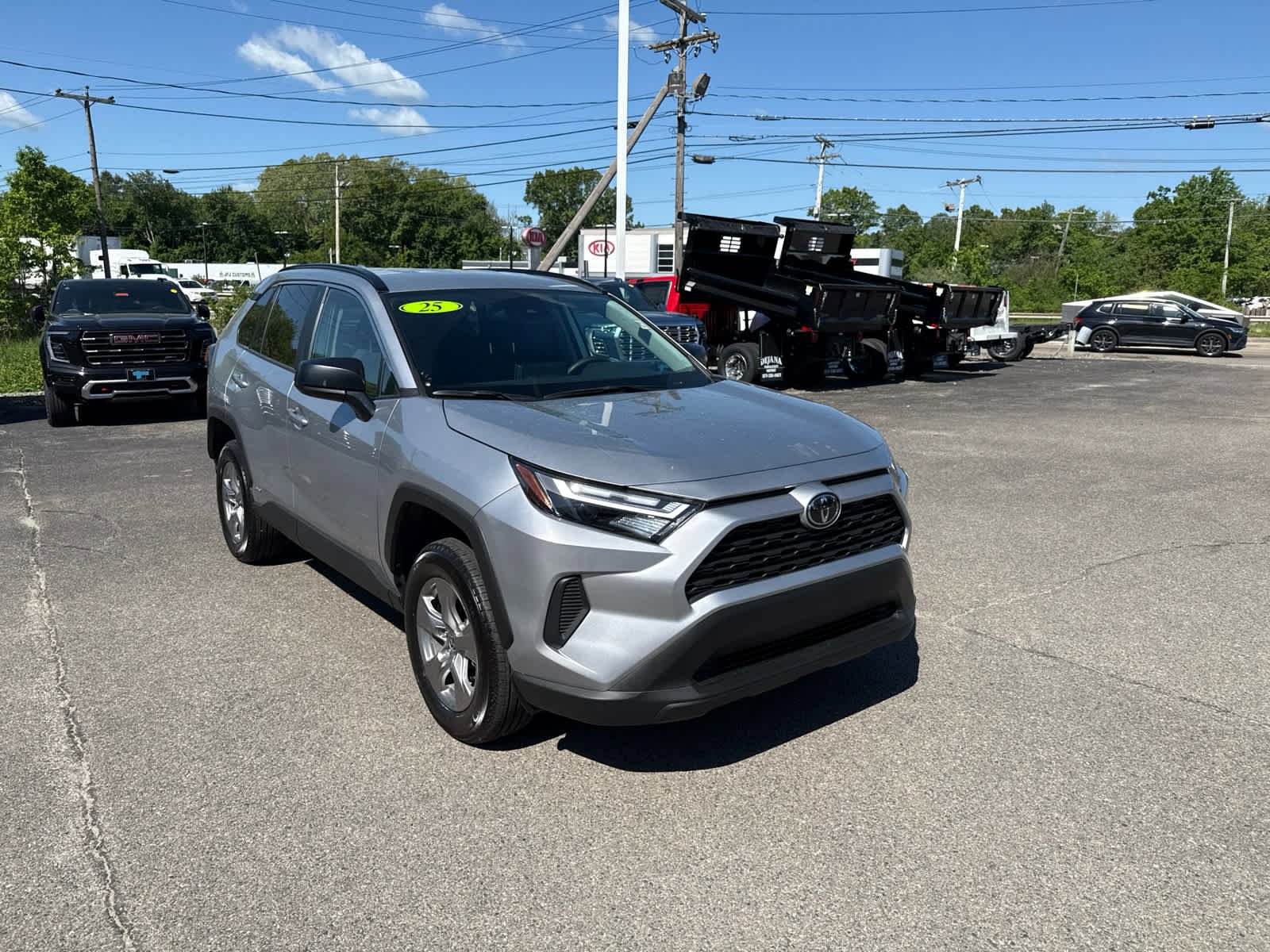 Used 2025 Toyota RAV4 LE AWD/4WD image 7