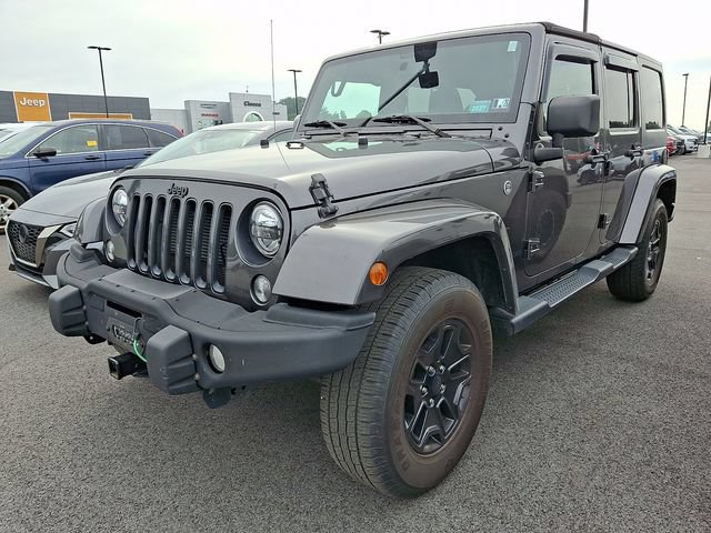 Used 2016 Jeep Wrangler Unlimited Sahara AWD/4WD image 3