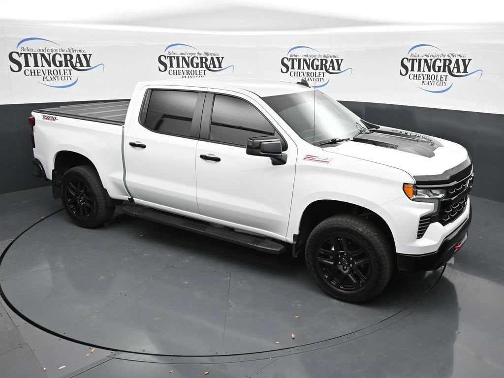 Used 2022 Chevrolet Silverado 1500 LT Trail Boss w/ LPO, Dark Essentials Package AWD/4WD image 18