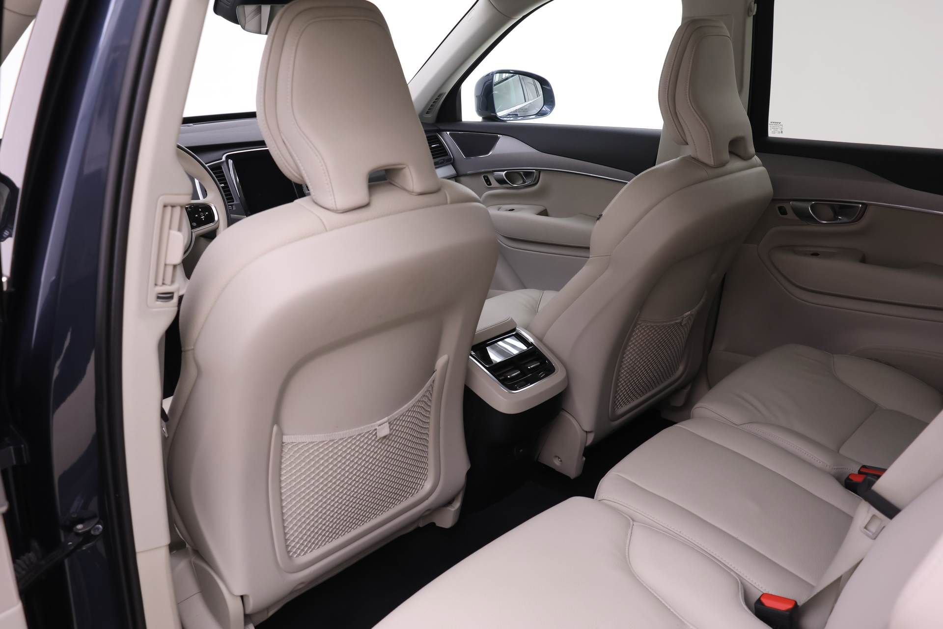 Certified 2025 Volvo XC90 B5 Core image 14