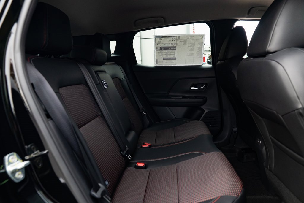 New 2026 Nissan Kicks SR w/ Cold Weather Package image 22