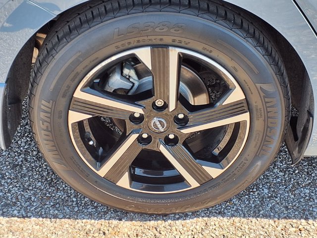 Used 2024 Nissan Sentra SV w/ All-Weather Package FWD image 10